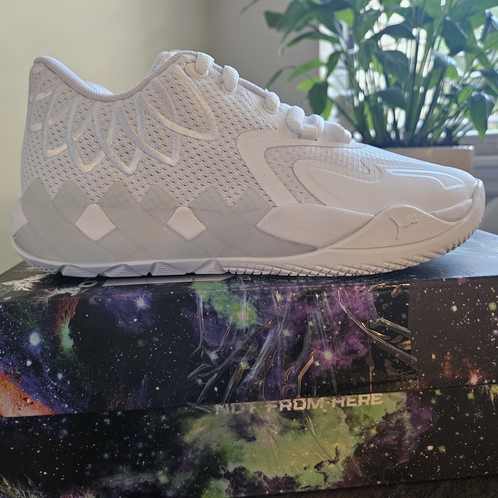 Puma White and Silver Sneakers